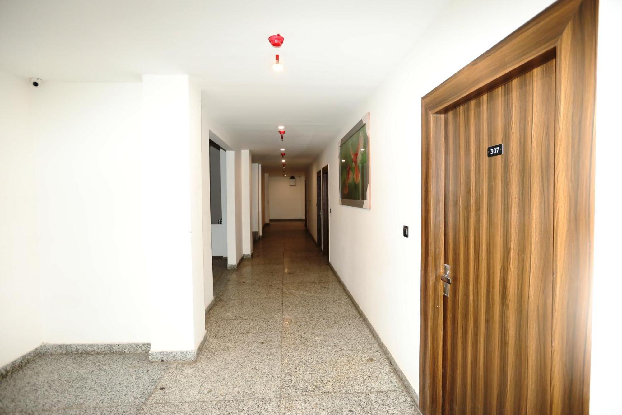 Hotel Noida Grand Sec 58 Exterior foto