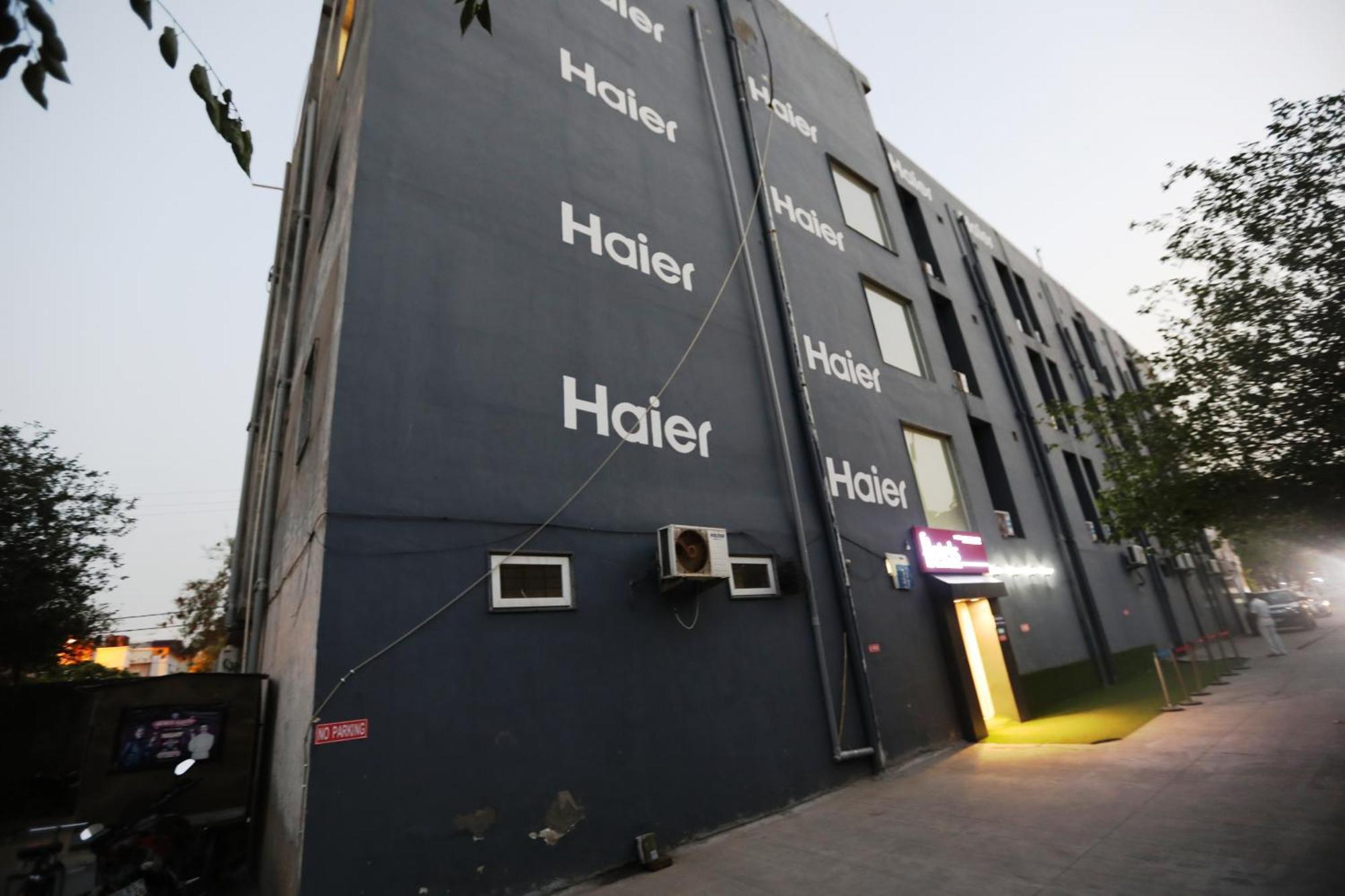 Hotel Noida Grand Sec 58 Exterior foto
